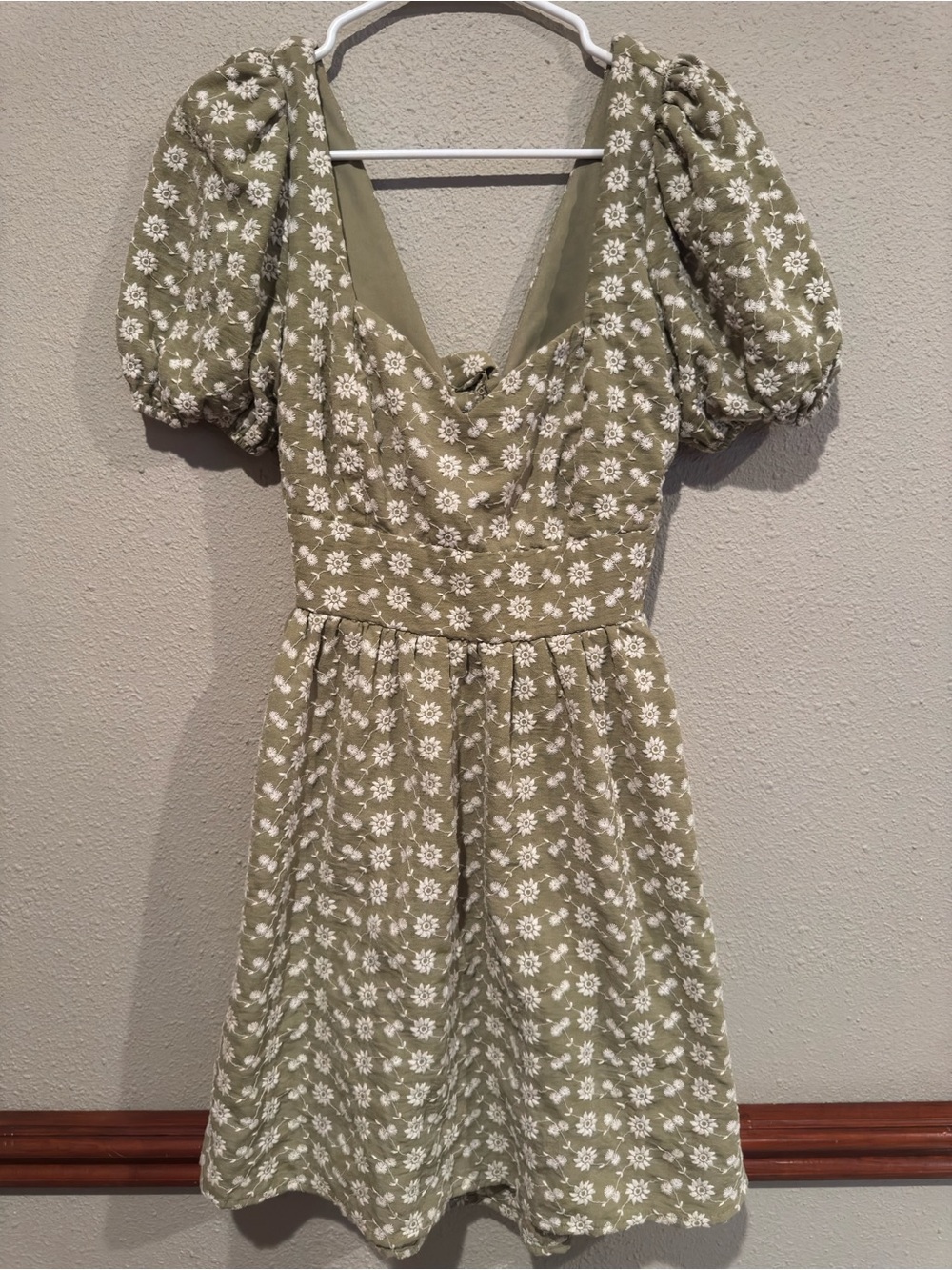 Trixxi Olive Green Floral Puff Sleeve Backless Dress